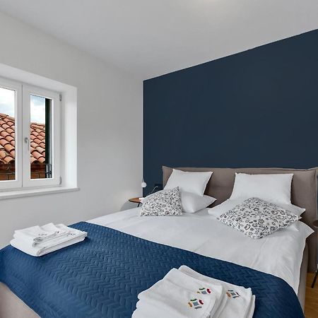 The Square Makarska, Lux App In The Heart Of The City Exterior foto