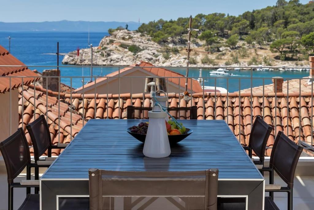 The Square Makarska, Lux App In The Heart Of The City Exterior foto