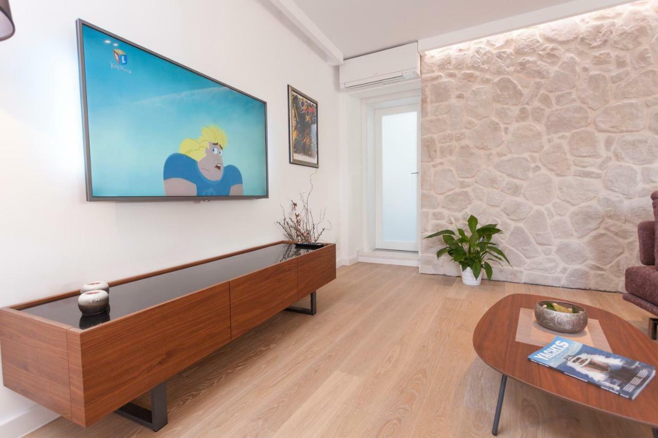 The Square Makarska, Lux App In The Heart Of The City Exterior foto