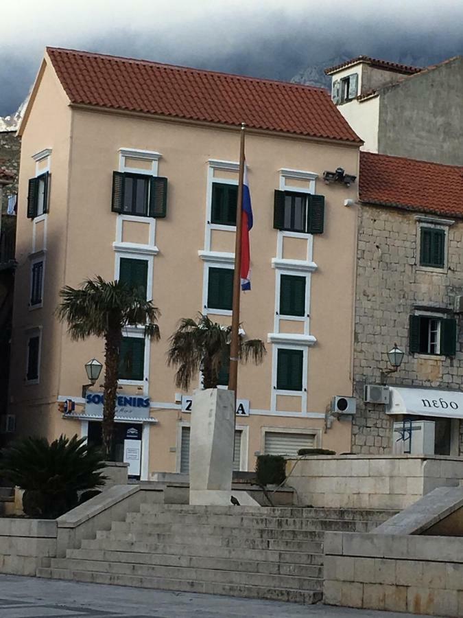 The Square Makarska, Lux App In The Heart Of The City Exterior foto
